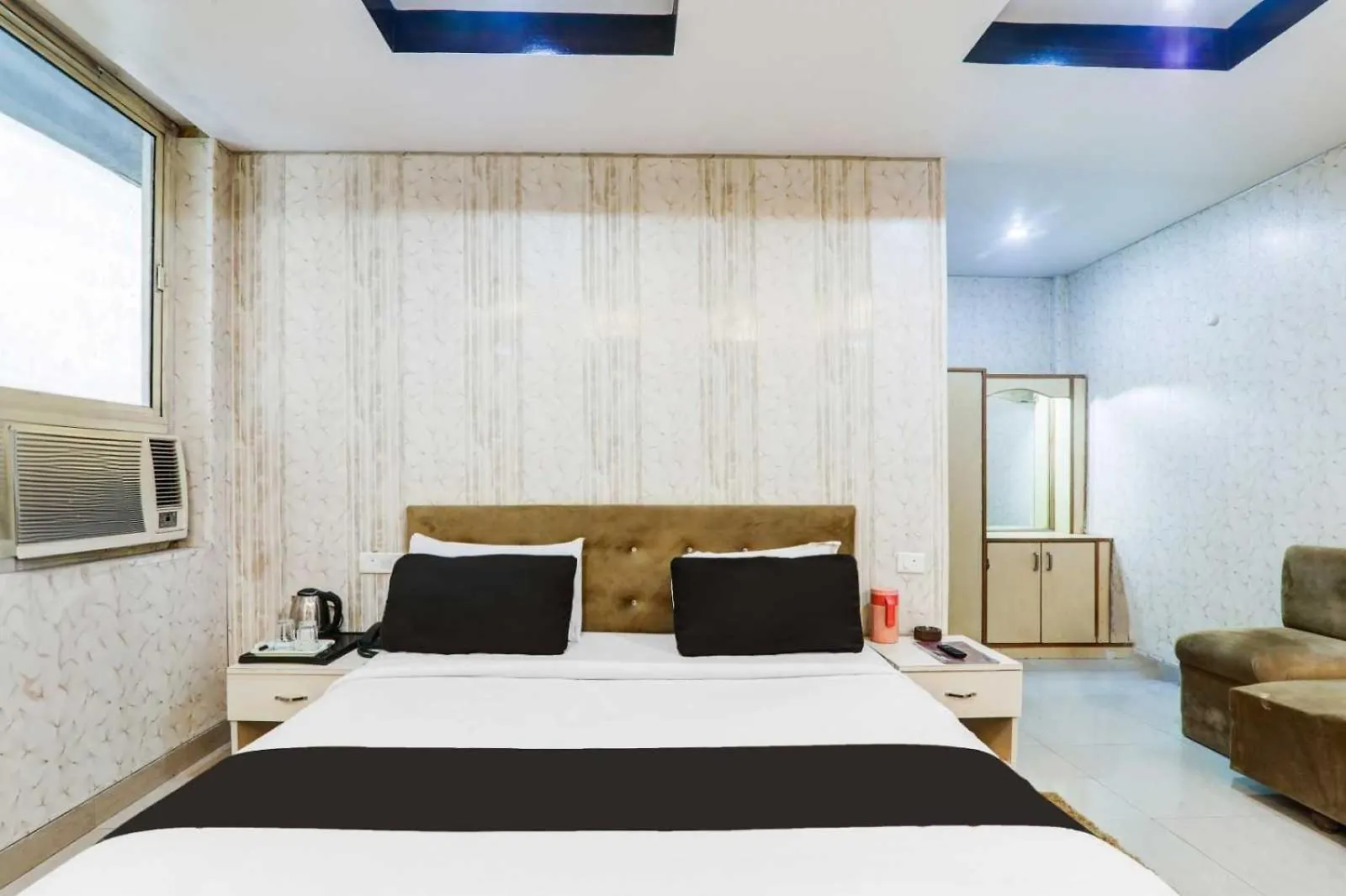 Hotel O Iit Varanasi Formerly Shree Gopal Upwan